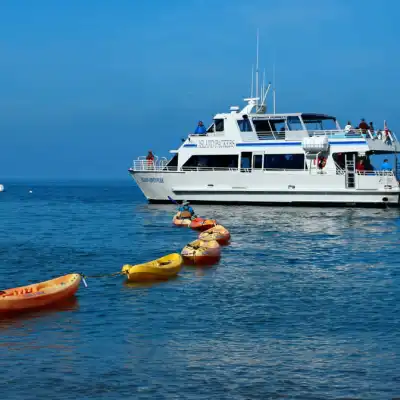a small boat in a body of water